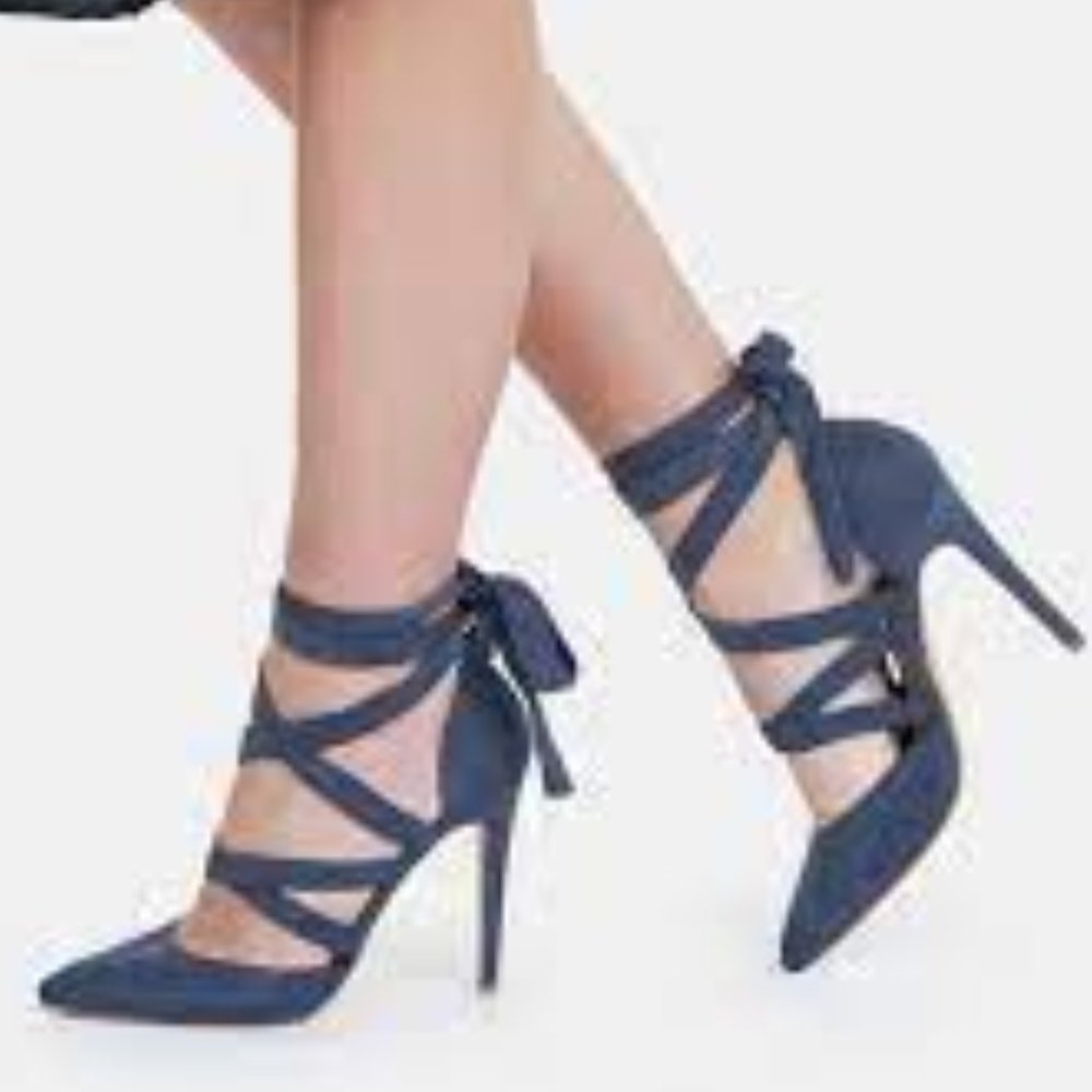 JustFab Mishie Blue Suede Heels. Size 7
